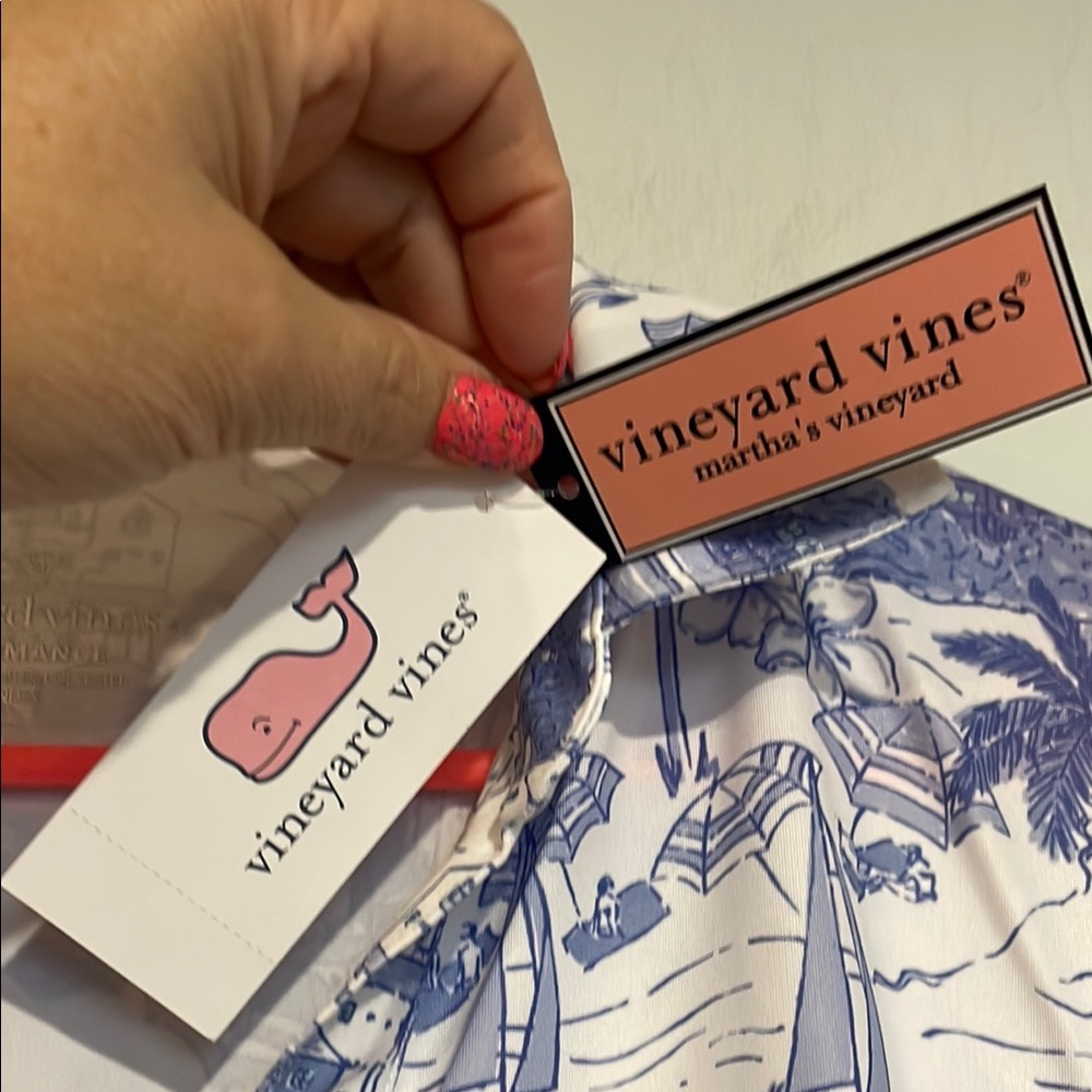 Vineyard Vines Sleeveless Polo Blue and White Top New With Tag XL - Picture 3 of 6